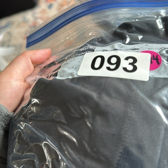 Danskin black sweatshirt size large women - Picture 5 of 5